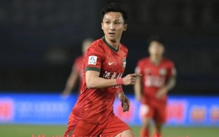 半岛体育app-2023年NBA防守效率排名前十球队的防守策略解析
